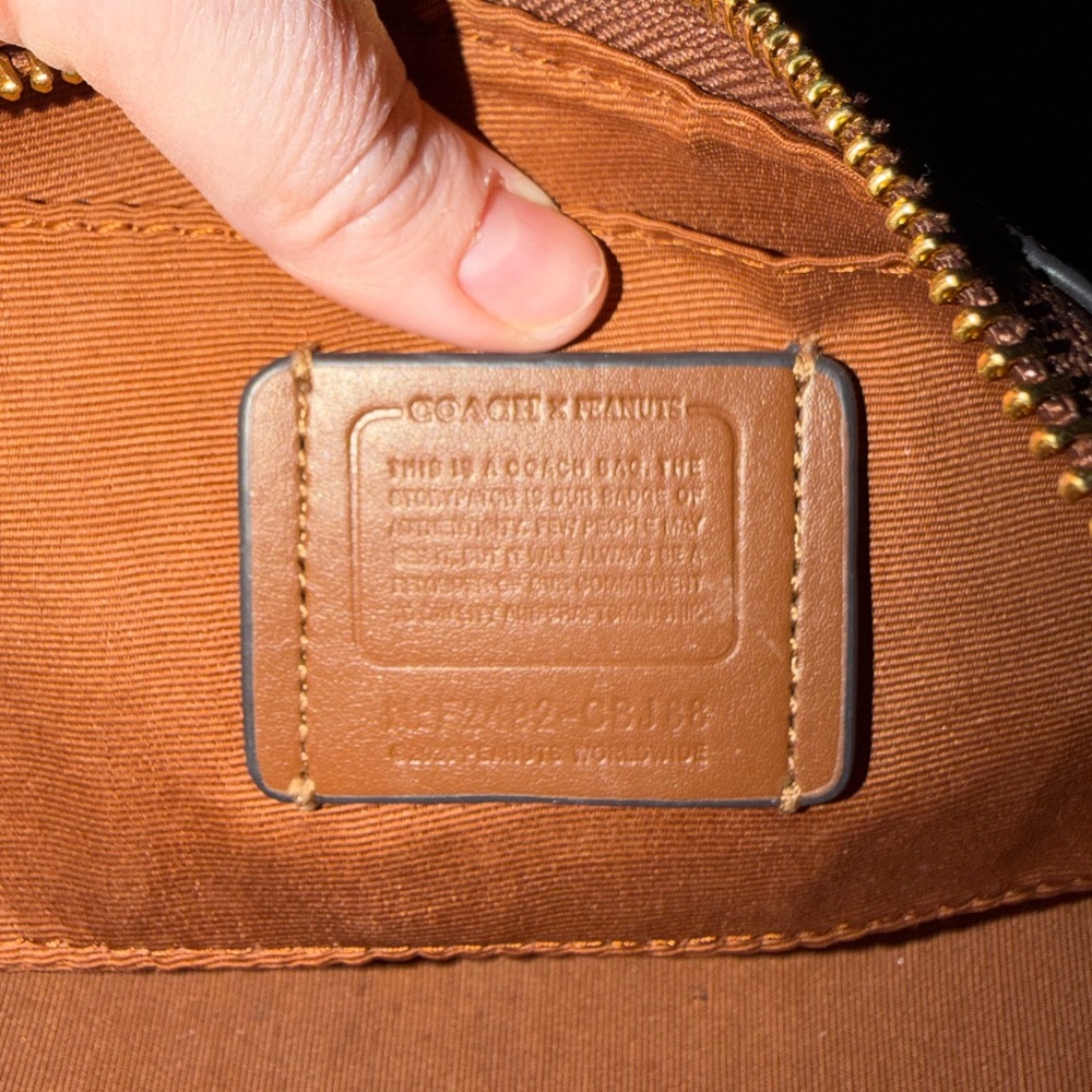 EUC Coach x Peanuts Teri Crossbody - Picture 7 of 8